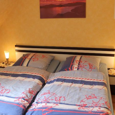 Attractive Apartment In Kluetz Near The Sea Extérieur photo